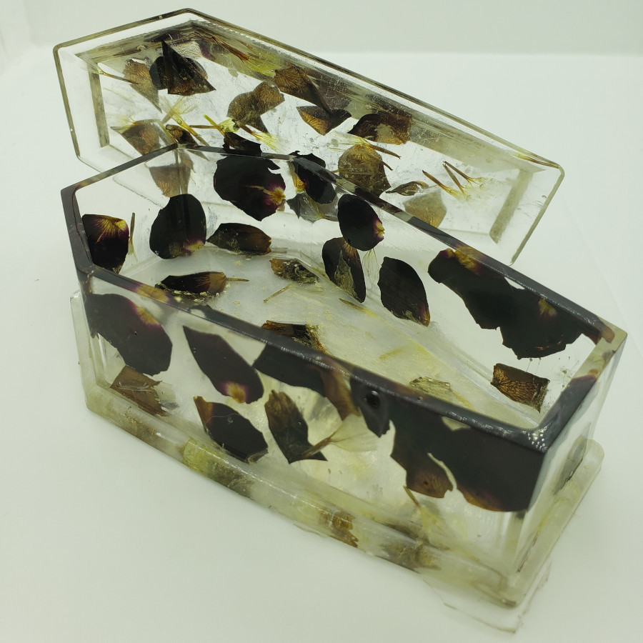 Coffin Box : Roses and Gold - Image 3